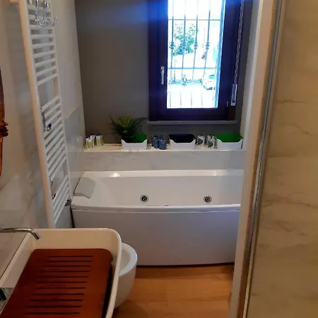 Apartment La Casa Sul Canale A Viareggio, Fra Mare E Toscana *