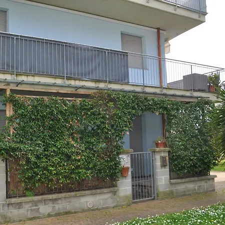 La Casa Sul Canale A Viareggio, Fra Mare E Toscana